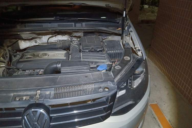 Used Volkswagen Sharan 2012 2.0 TSI Comfort Edition Euro IV Engine Bay Left