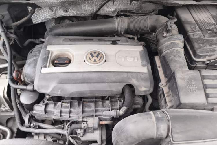 Used Volkswagen Sharan 2012 2.0 TSI Comfort Edition Euro IV Engine Bay