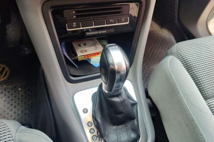 Used Volkswagen Sharan 2012 2.0 TSI Standard Version Euro IV Gear Lever