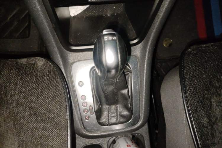 Used Volkswagen Sharan 2012 2.0 TSI Standard Version Euro IV Gear Lever