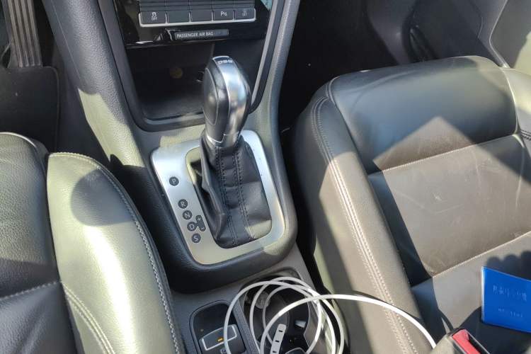 Used Volkswagen Sharan 2012 2.0 TSI Comfort Edition Euro IV Gear Lever