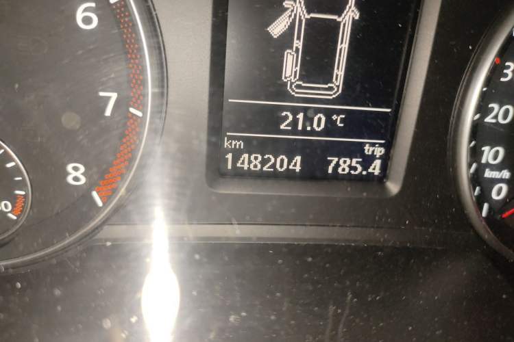 Used Volkswagen Sharan 2012 2.0 TSI Standard Version Euro IV Odometer Close Up
