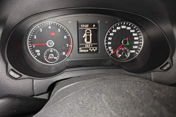 Used Volkswagen Sharan 2012 2.0 TSI Luxury Version Euro IV Odometer Close Up