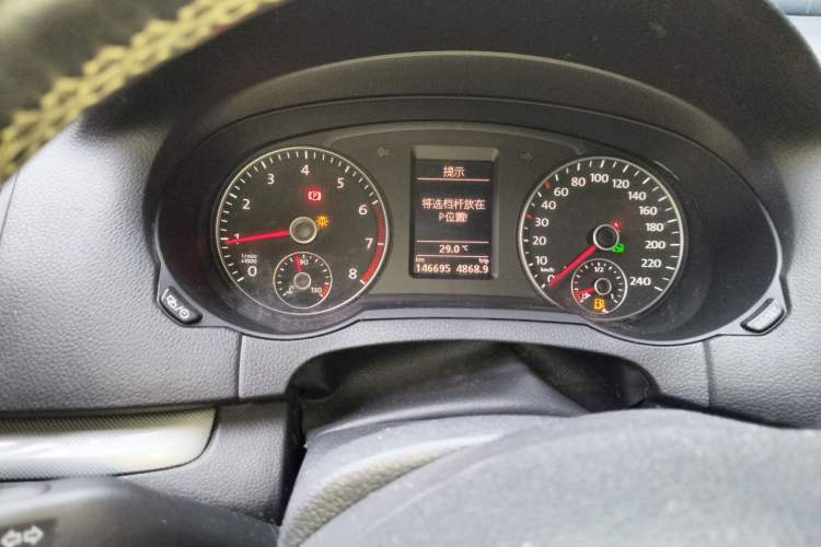 Used Volkswagen Sharan 2012 2.0 TSI Standard Version Euro IV Odometer Close Up