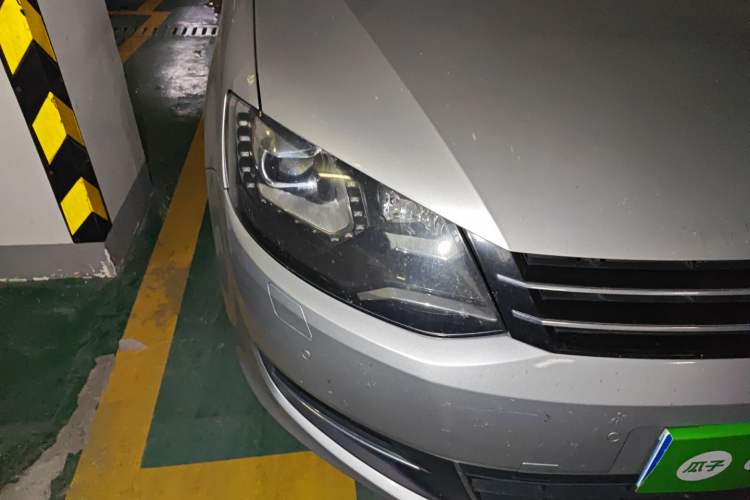 Used Volkswagen Sharan 2012 2.0 TSI Luxury Version Euro IV Right Front Headlight