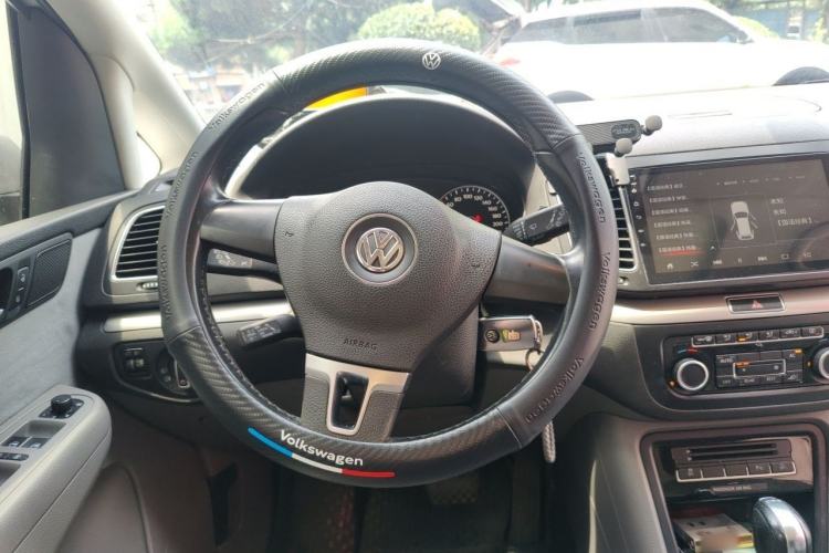Used Volkswagen Sharan 2012 2.0 TSI Standard Version Euro IV Steering Wheel