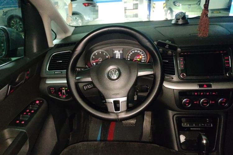 Used Volkswagen Sharan 2012 2.0 TSI Standard Version Euro IV Steering Wheel