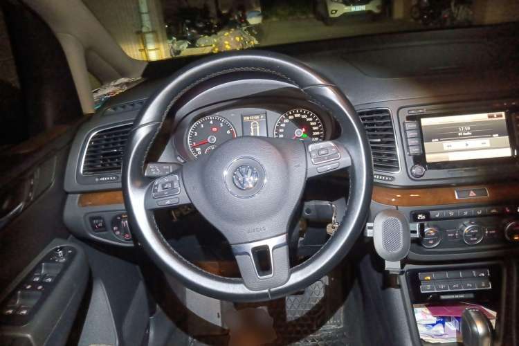 Used Volkswagen Sharan 2012 2.0 TSI Comfort Edition Euro IV Steering Wheel