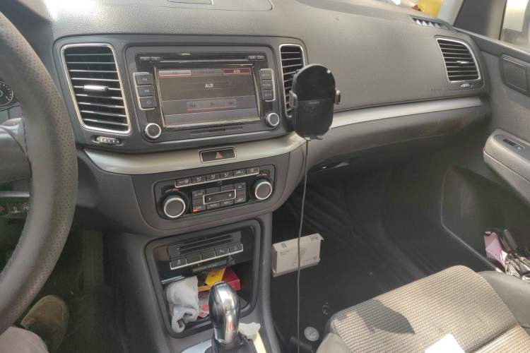 Used Volkswagen Sharan 2012 2.0 TSI Standard Version Euro IV Audio And AC Panel