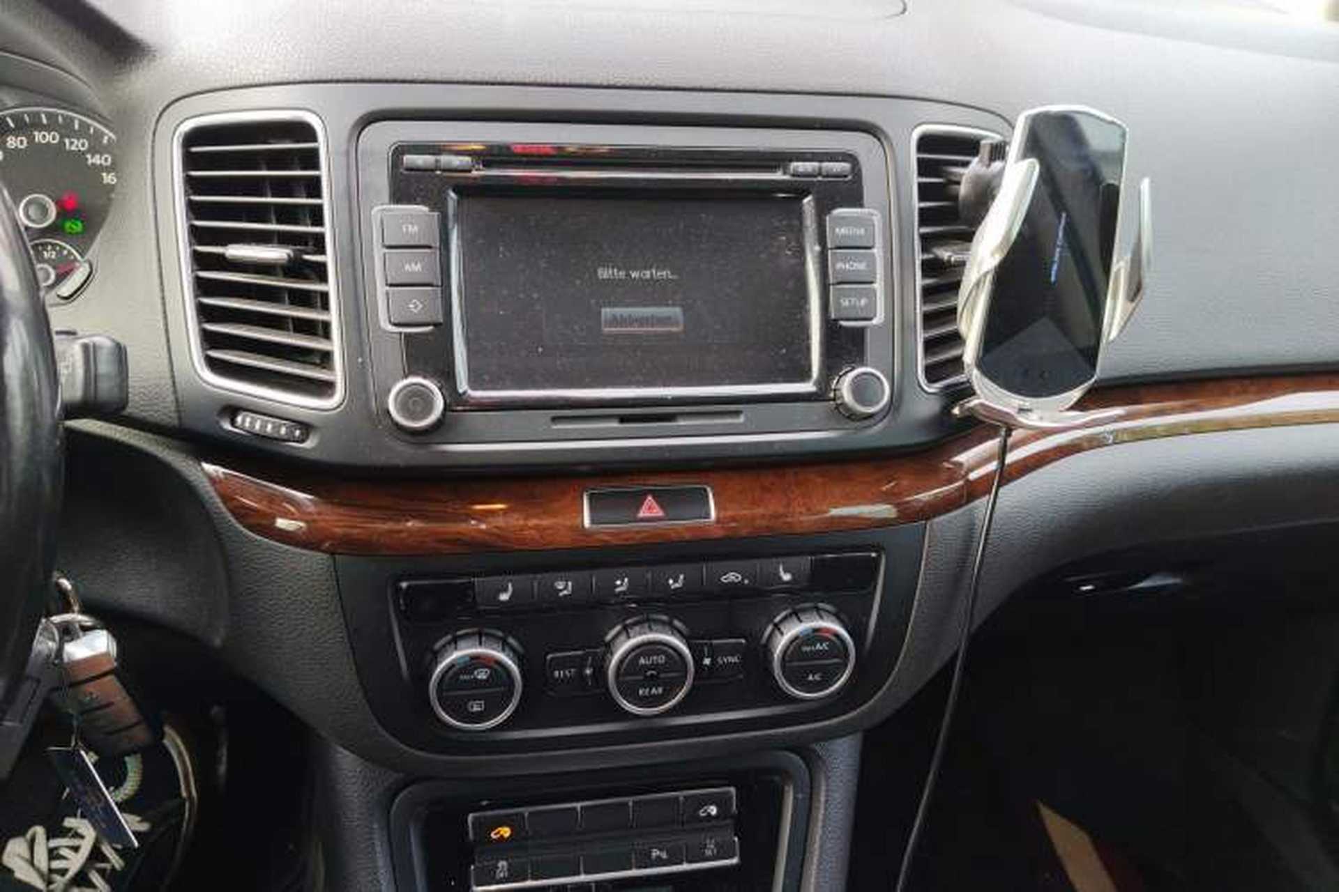 Used Volkswagen Sharan 2012 2.0 TSI Comfort Edition Euro IV Audio And AC Panel