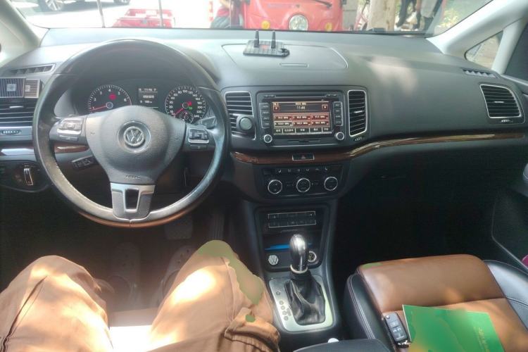 Used Volkswagen Sharan 2012 2.0 TSI Luxury Version Euro IV Center Console