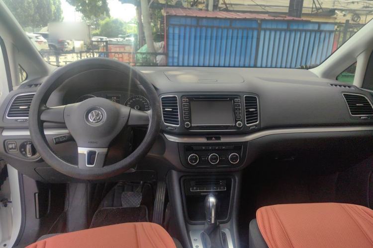 Used Volkswagen Sharan 2012 2.0 TSI Standard Version Euro IV Center Console