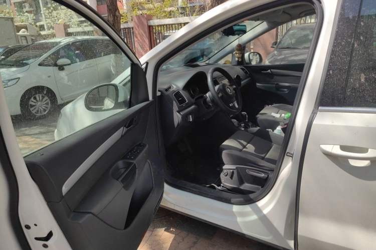 Used Volkswagen Sharan 2012 2.0 TSI Standard Version Euro IV Driver Seat