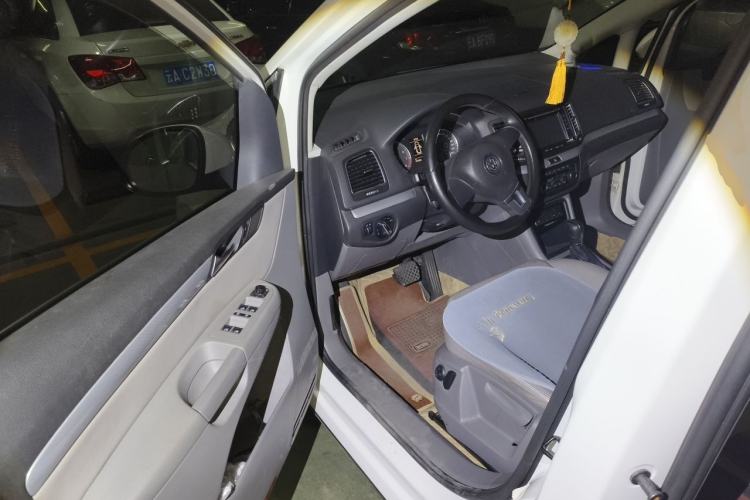 Used Volkswagen Sharan 2012 2.0 TSI Standard Version Euro IV Driver Seat