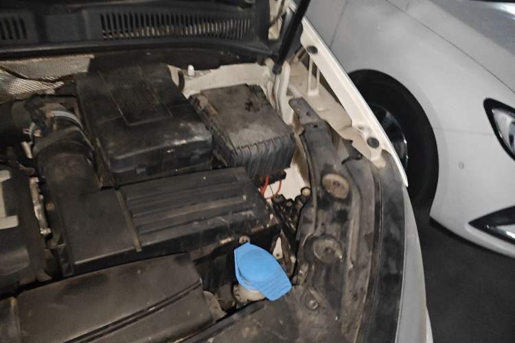 Used Volkswagen Sharan 2012 2.0 TSI Standard Version Euro IV Engine Bay Left