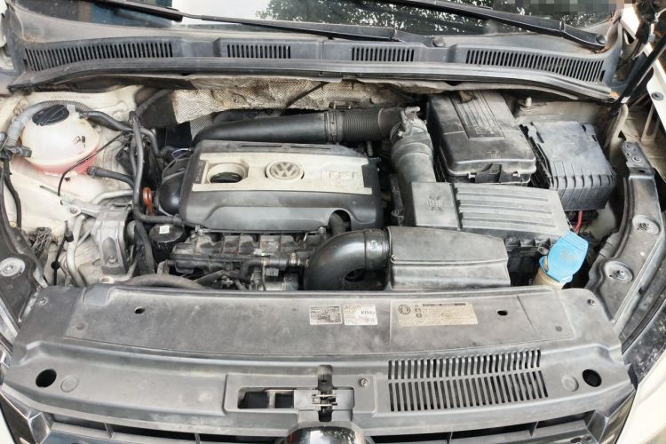 Used Volkswagen Sharan 2012 2.0 TSI Standard Version Euro IV Engine Bay