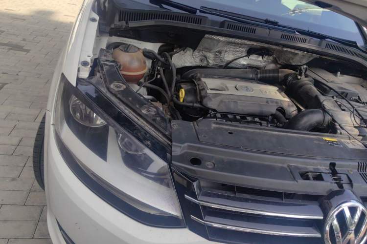 Used Volkswagen Sharan 2012 2.0 TSI Standard Version Euro IV Engine Bay Right