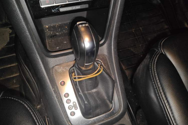 Used Volkswagen Sharan 2012 2.0 TSI Standard Version Euro IV Gear Lever