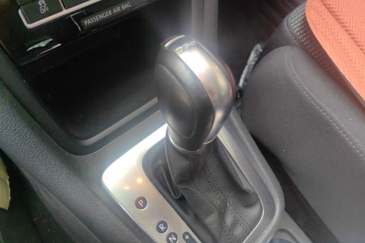 Used Volkswagen Sharan 2012 2.0 TSI Standard Version Euro IV Gear Lever