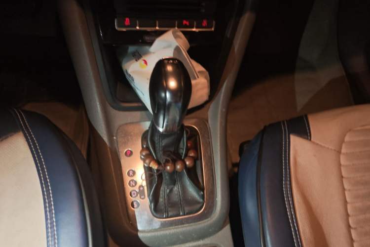 Used Volkswagen Sharan 2012 2.0 TSI Standard Version Euro IV Gear Lever