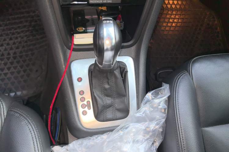 Used Volkswagen Sharan 2012 2.0 TSI Comfort Edition Euro IV Gear Lever