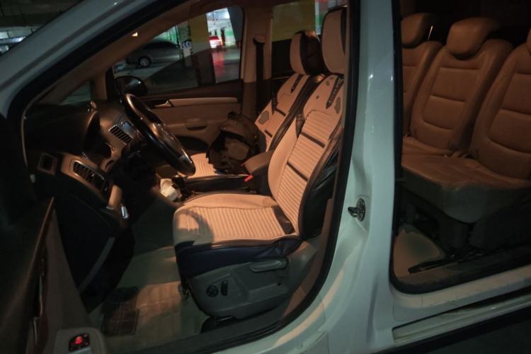 Used Volkswagen Sharan 2012 2.0 TSI Standard Version Euro IV Left Front Seat
