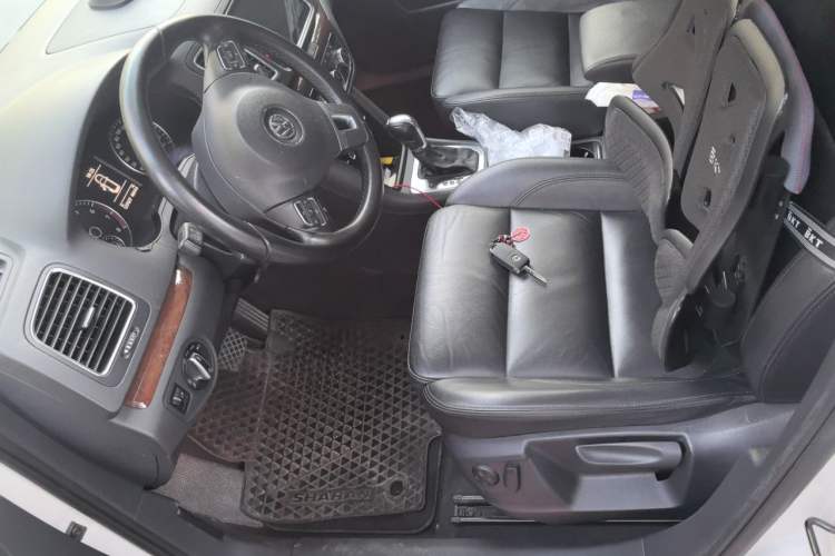 Used Volkswagen Sharan 2012 2.0 TSI Comfort Edition Euro IV Left Front Seat