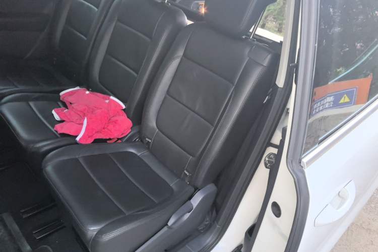Used Volkswagen Sharan 2012 2.0 TSI Comfort Edition Euro IV Left Rear Seat