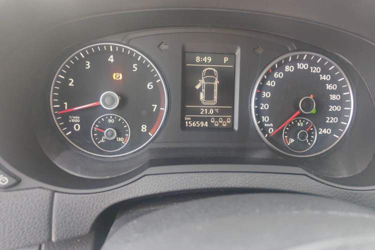Used Volkswagen Sharan 2012 2.0 TSI Standard Version Euro IV Odometer Close Up