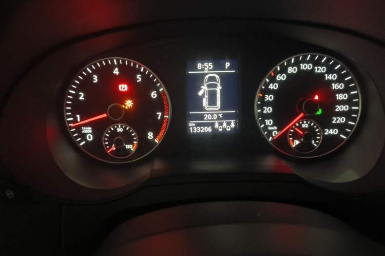 Used Volkswagen Sharan 2012 2.0 TSI Standard Version Euro IV Odometer Close Up