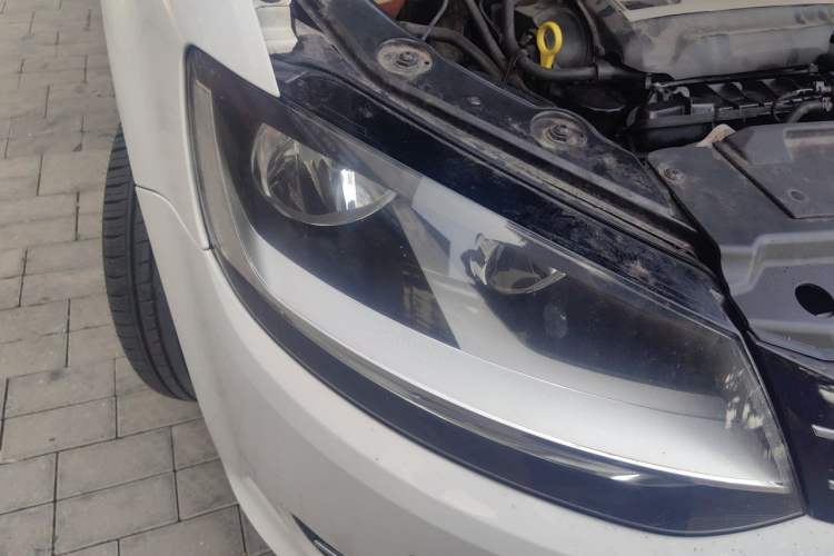Used Volkswagen Sharan 2012 2.0 TSI Standard Version Euro IV Right Front Headlight
