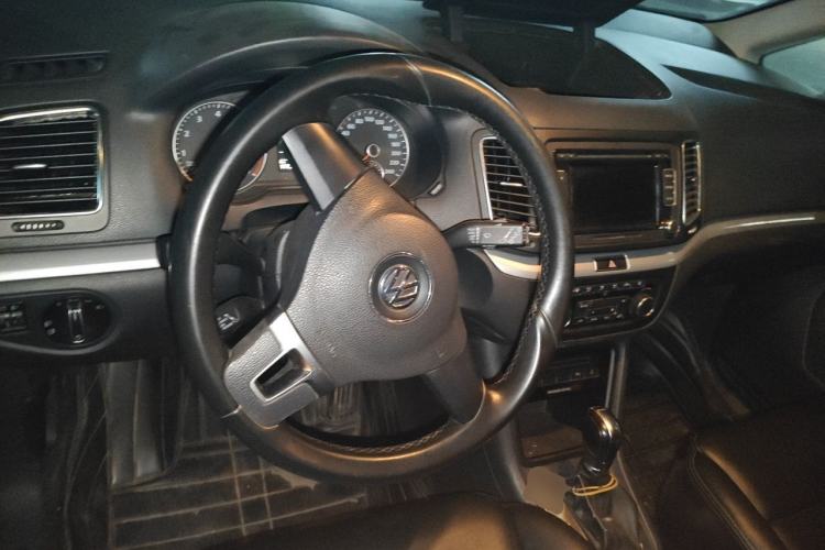 Used Volkswagen Sharan 2012 2.0 TSI Standard Version Euro IV Steering Wheel