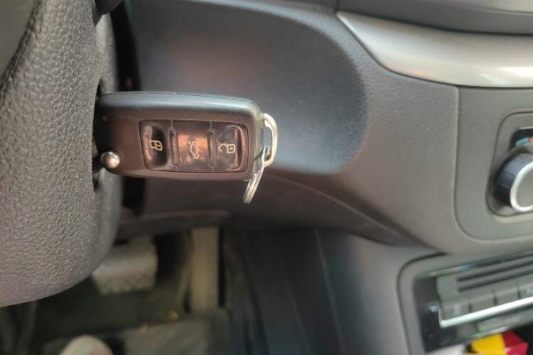 Used Volkswagen Sharan 2012 2.0 TSI Standard Version Euro IV Vehicle Key