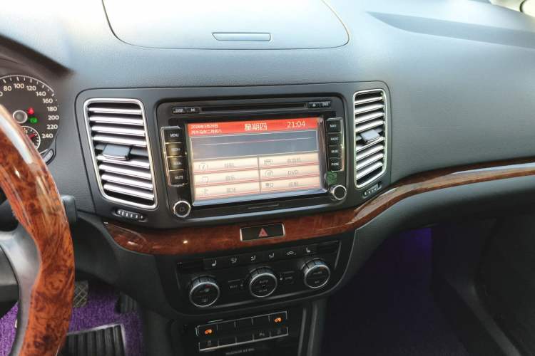 Used Volkswagen Sharan 2013 2.0 TSI Comfort Model Audio And AC Panel