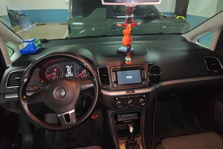 Used Volkswagen Sharan 2013 2.0 TSI Standard Model Center Console