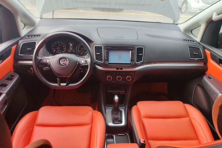 Used Volkswagen Sharan 2013 1.8TSI Standard Model Center Console