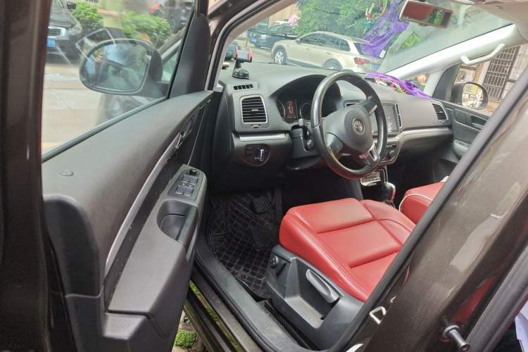 Used Volkswagen Sharan 2013 1.8TSI Standard Model Driver Seat