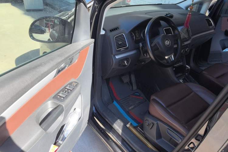 Used Volkswagen Sharan 2013 1.8TSI Standard Model Euro IV Driver Seat