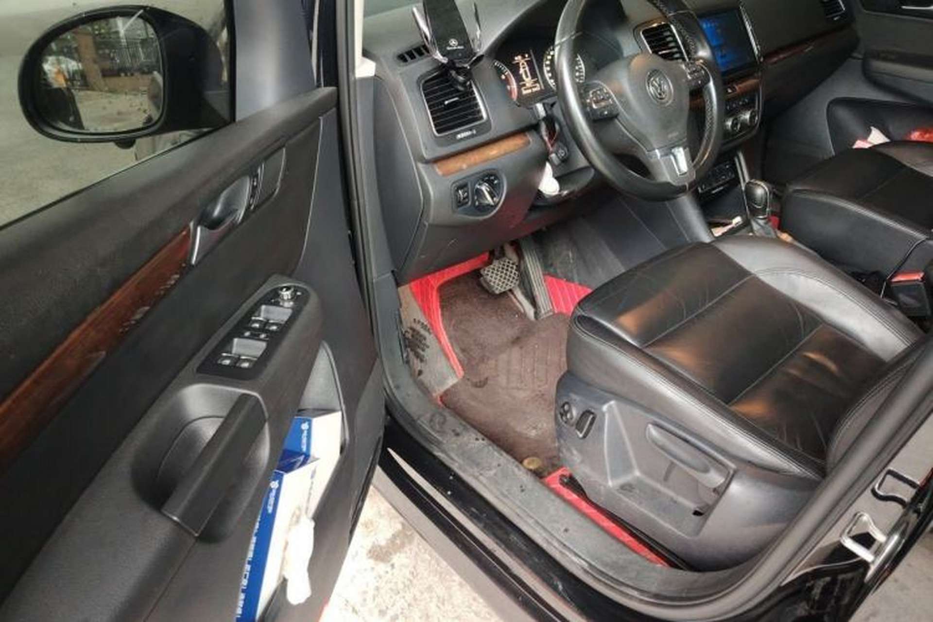 Used Volkswagen Sharan 2013 2.0 TSI Comfort Model Driver Seat
