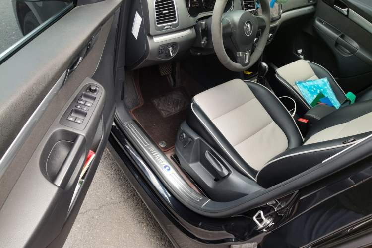Used Volkswagen Sharan 2013 1.8TSI Standard Model Euro IV Driver Seat