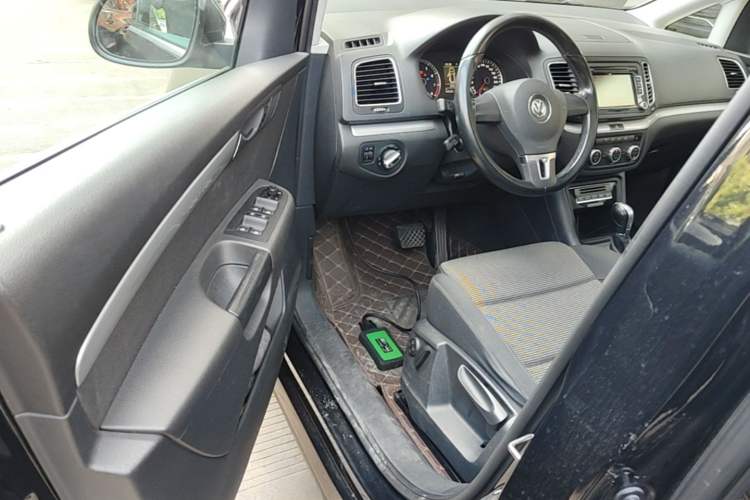 Used Volkswagen Sharan 2013 1.8TSI Standard Model Euro IV Driver Seat