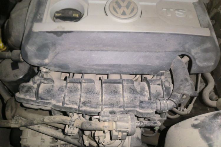 Used Volkswagen Sharan 2013 1.8TSI Standard Model Euro IV Engine Bay