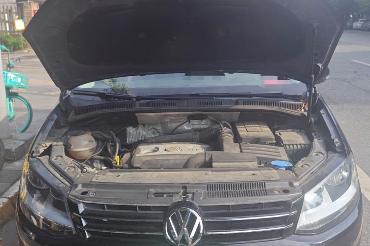 Used Volkswagen Sharan 2013 1.8TSI Standard Model Engine Bay