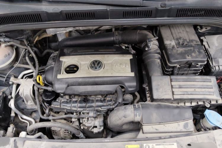 Used Volkswagen Sharan 2013 2.0 TSI Standard Model Engine Bay