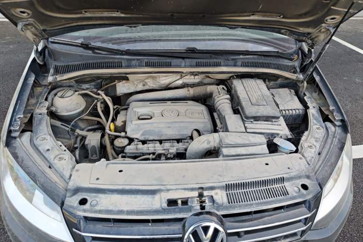 Used Volkswagen Sharan 2013 1.8TSI Standard Model Engine Bay