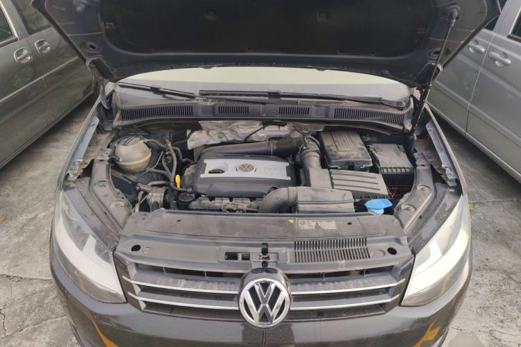 Used Volkswagen Sharan 2013 1.8TSI Standard Model Engine Bay
