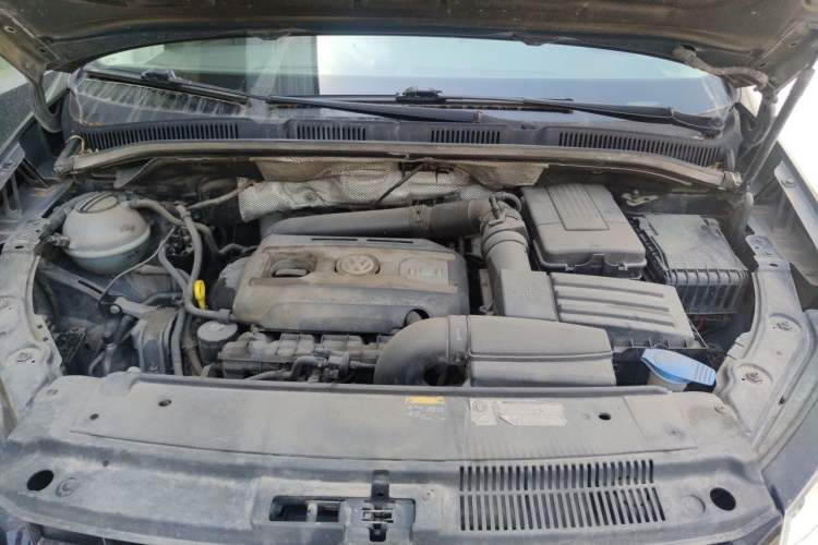 Used Volkswagen Sharan 2013 1.8TSI Standard Model Euro IV Engine Bay