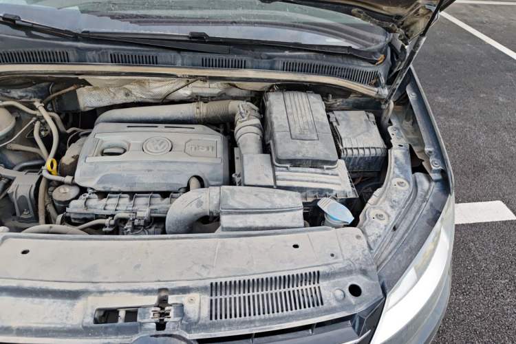 Used Volkswagen Sharan 2013 1.8TSI Standard Model Engine Bay Left