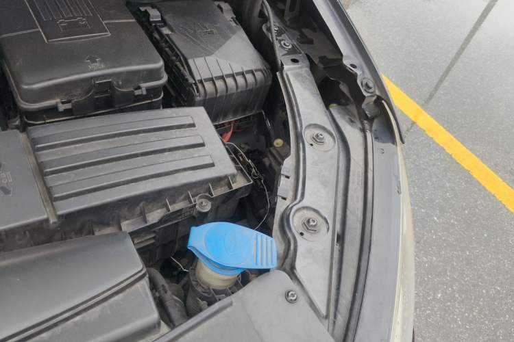 Used Volkswagen Sharan 2013 2.0 TSI Standard Model Engine Bay Left