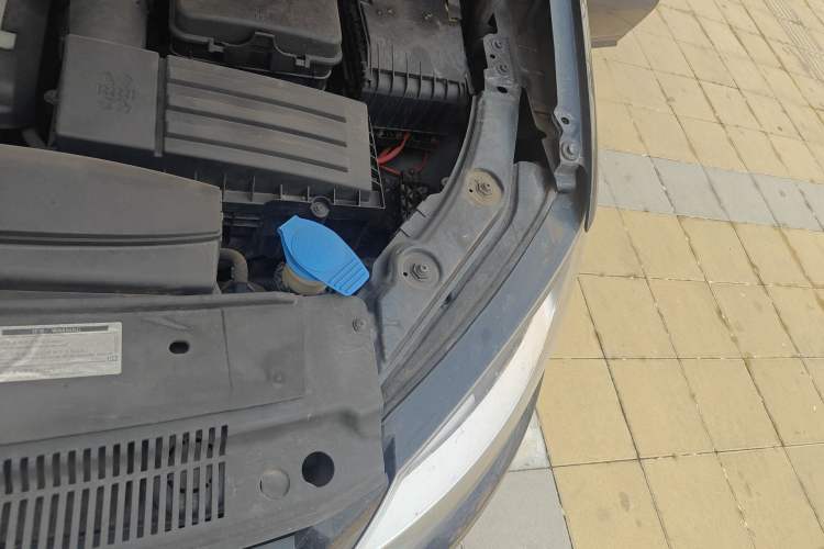 Used Volkswagen Sharan 2013 2.0 TSI Standard Model Engine Bay Left